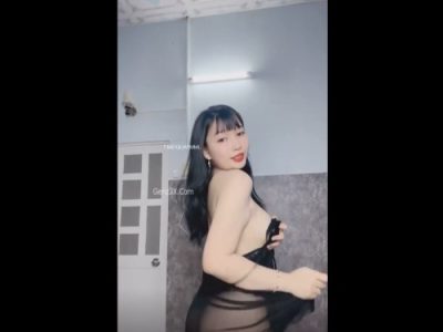 Clip Sex Thiên Ý nhảy múa khoe cặp ngực khủng